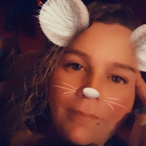 Meet your Posher, Carrie